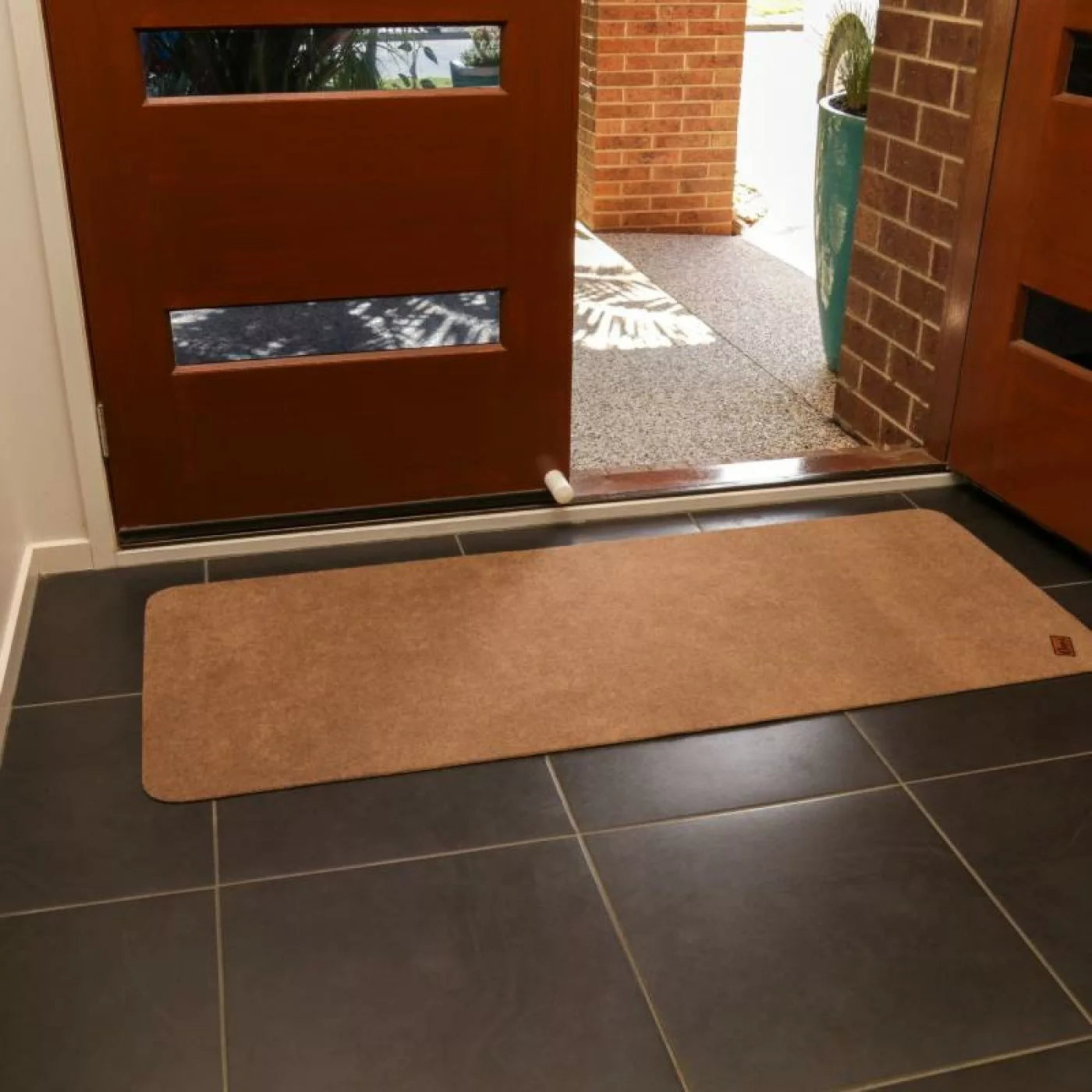 Conni Absorbent Non Slip Floor Mat 60 x 150cm - Image 5
